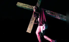 'Paixão de Cristo': encenação marca a Sexta-Feira Santa em Londrina